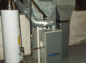 Cape Cod style, driveway, garage in rear